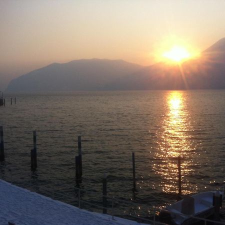 In Riva Al Lago Di Iseo Dependance Primo Piano Мароне Экстерьер фото